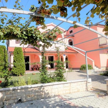 Apartment Complex Silva Ρόβινι Εξωτερικό φωτογραφία