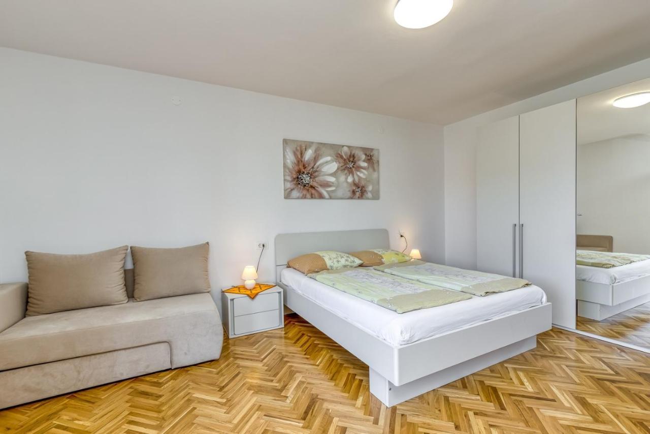 Apartment Complex Silva Ρόβινι Εξωτερικό φωτογραφία