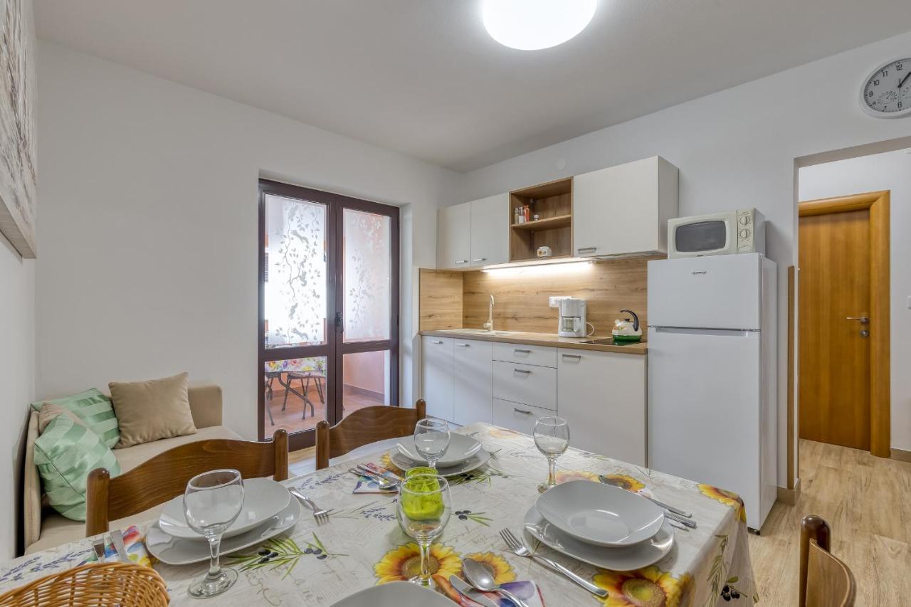 Apartment Complex Silva Ρόβινι Εξωτερικό φωτογραφία